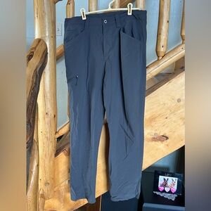 Patagonia Men's Dark Gray Active Hiking Cargo Pants